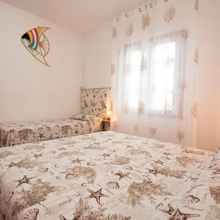 Dom wakacyjny Residence Mirice - Three-Room Apartment 56 Beds Id67